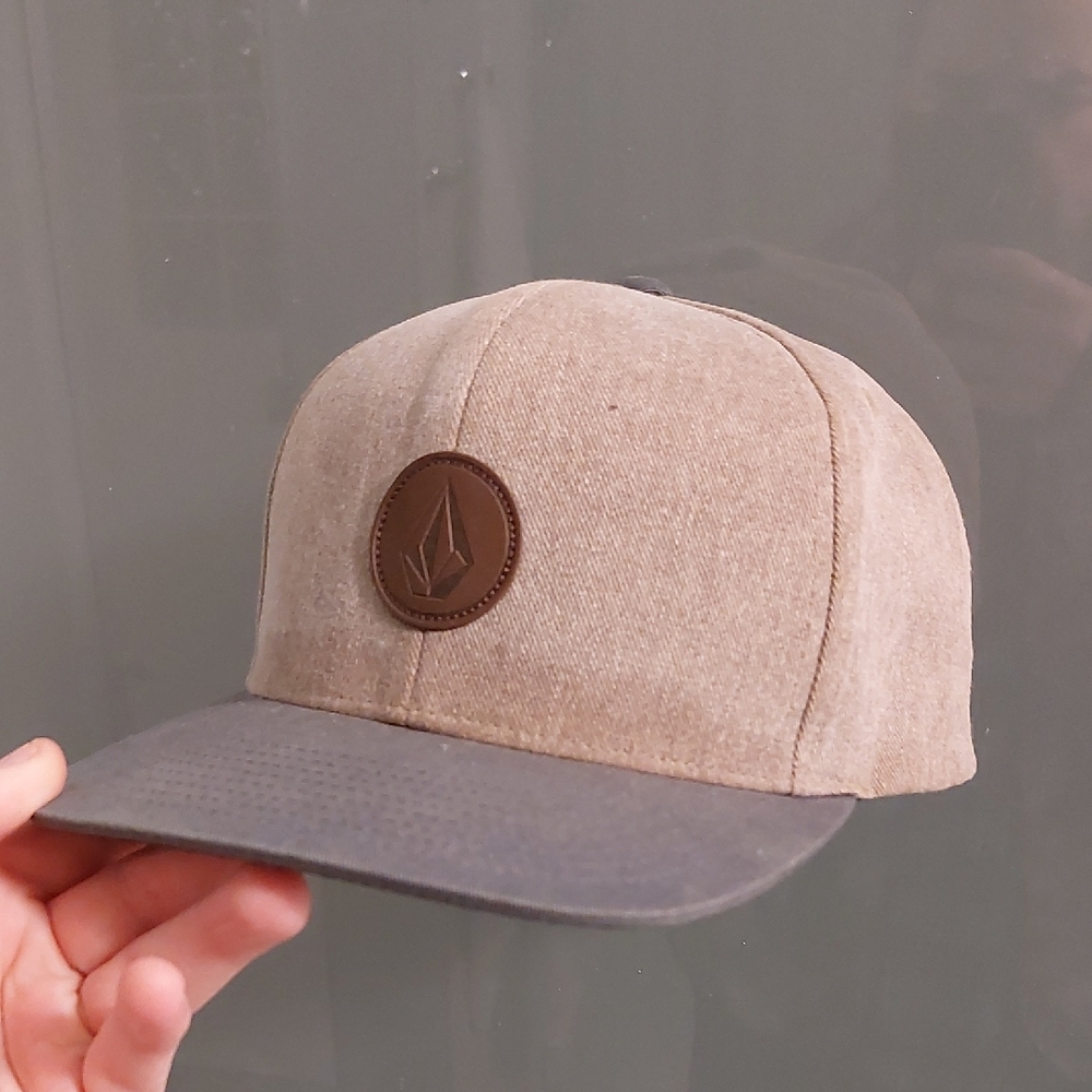 Volcom Tan and Green Cap